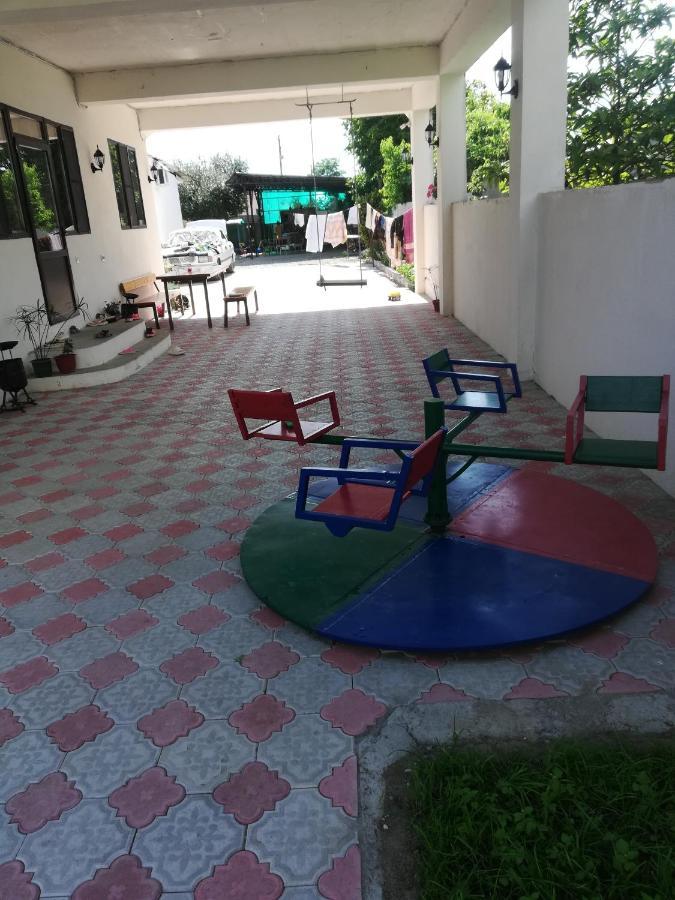 Домик Для Семьи Alakhadzy Exterior foto